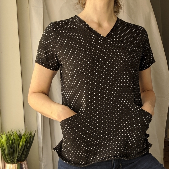 3/$30 Black and White Dot Scrub Top - Picture 2 of 5